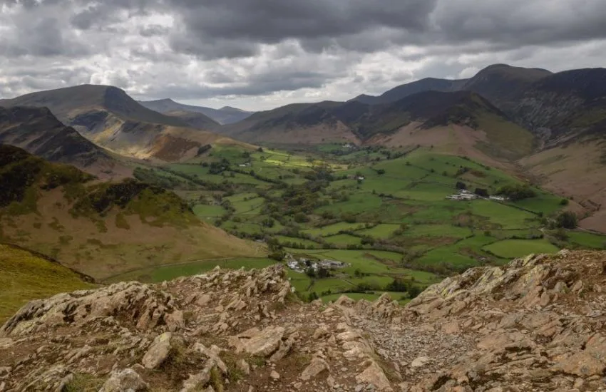 Vista de la granja y del valle de Newlands