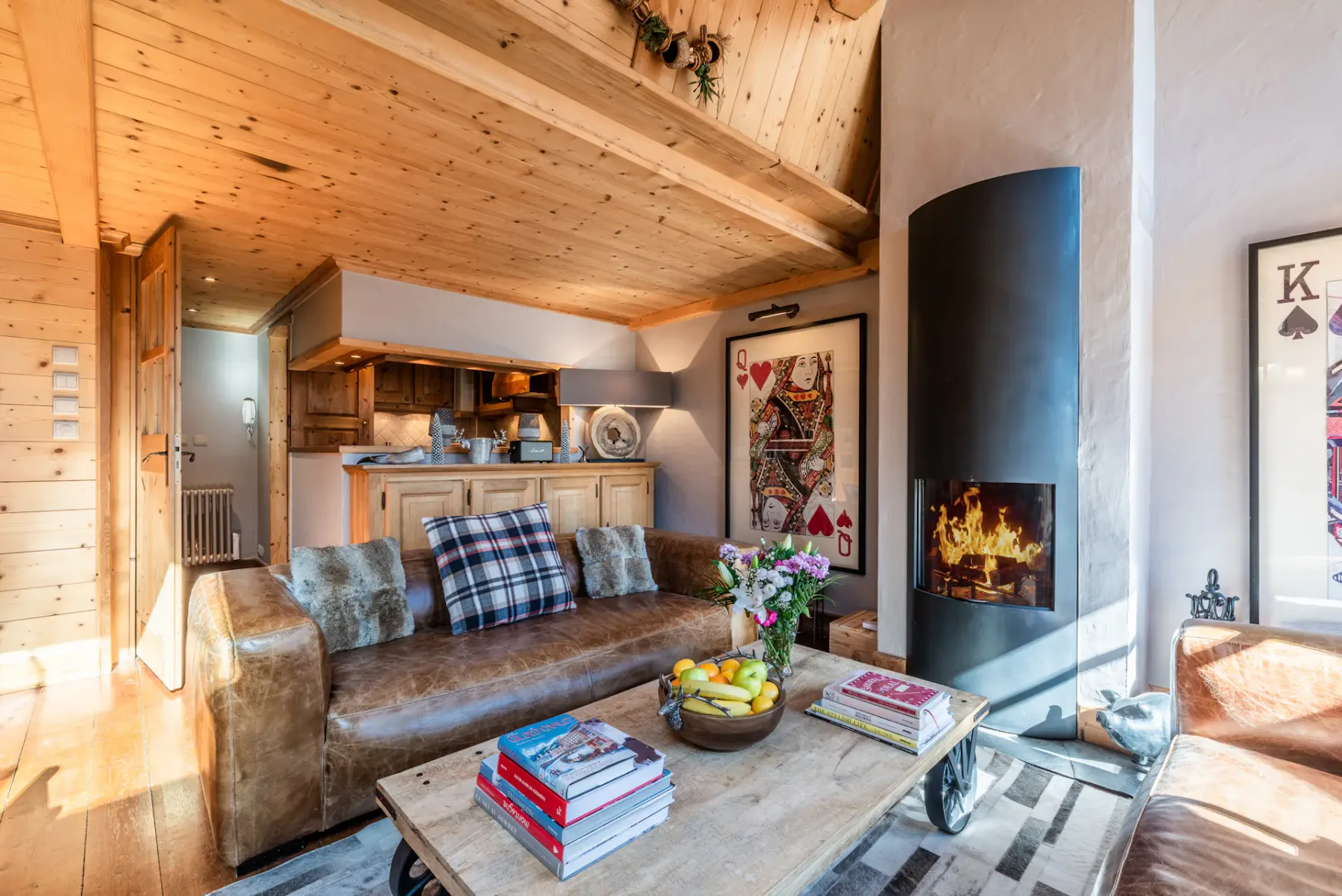 Cosy alpine living room ski apartment Garapa Morzine