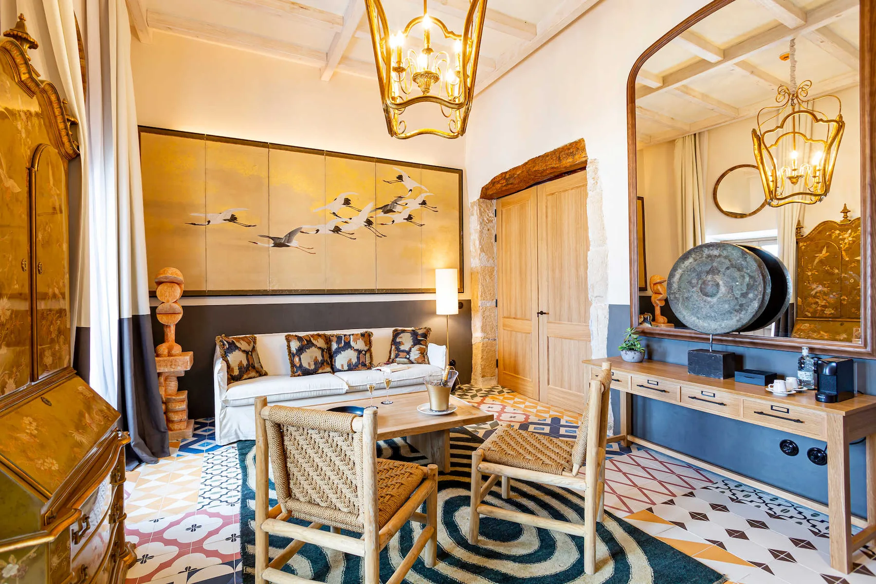Hotel suite