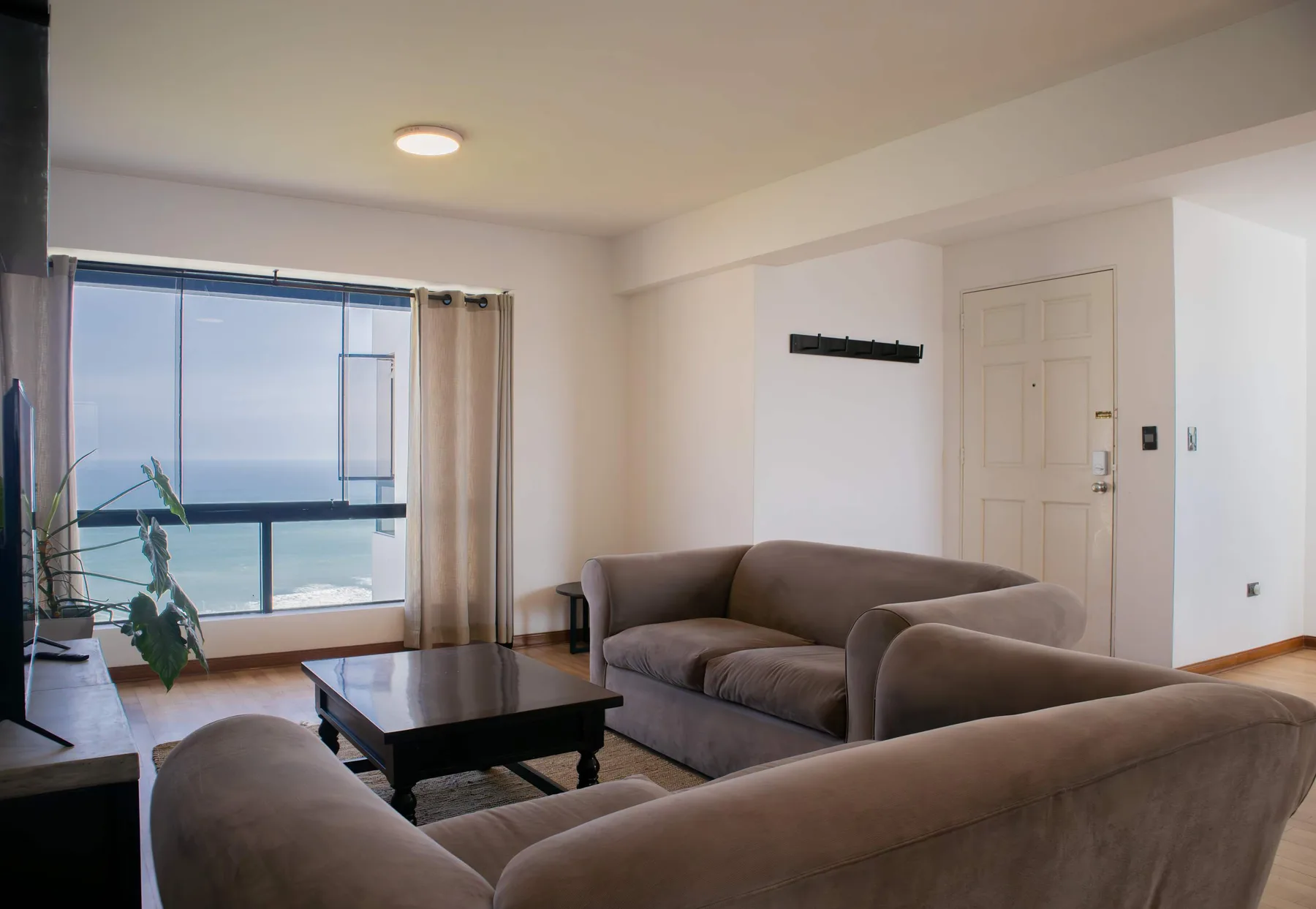 Bright 3BR with Ocean View