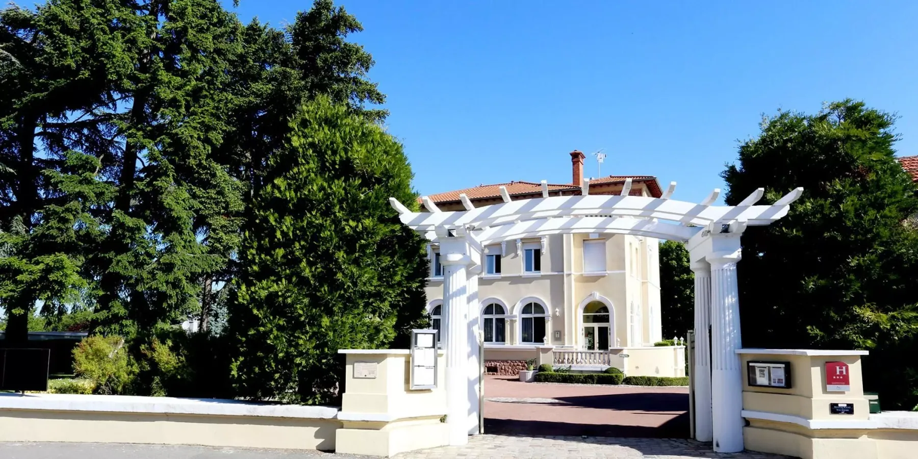 Château Blanchard property photo
