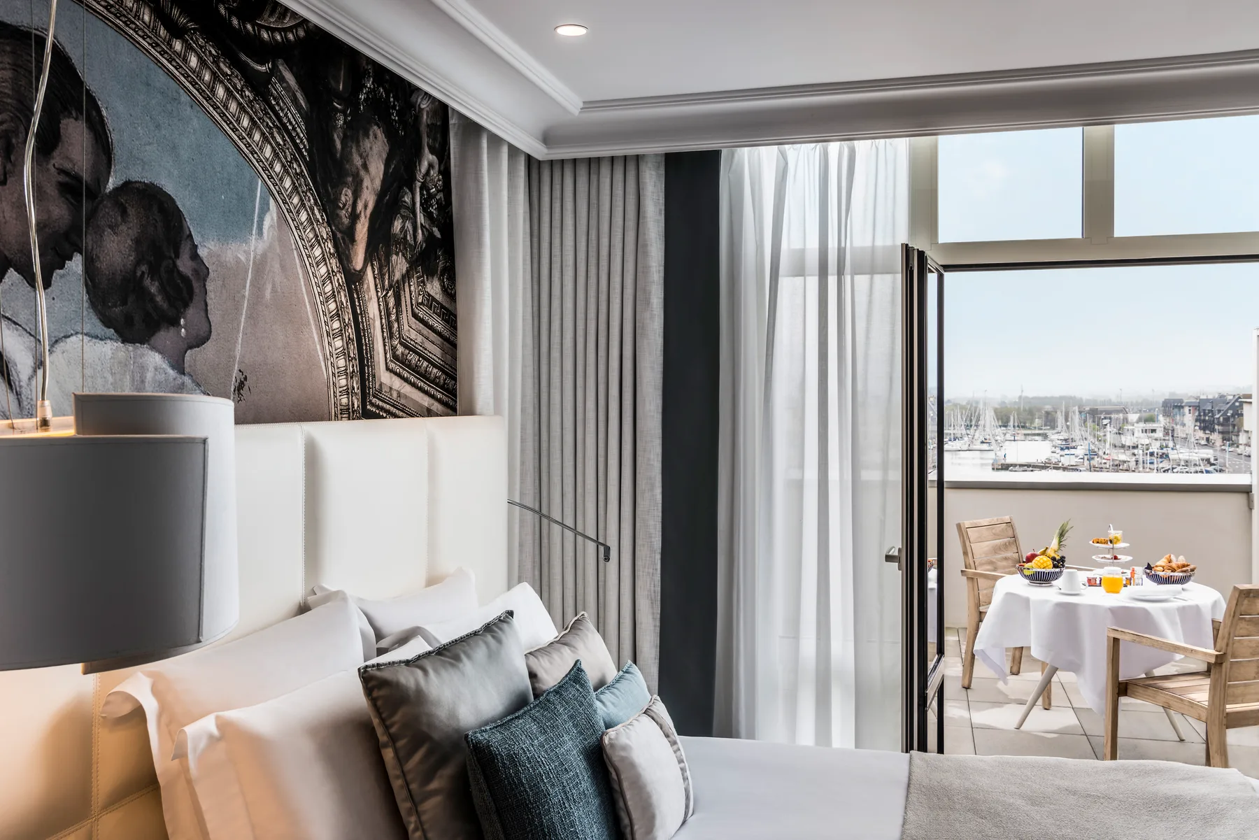 Classic room with terrace