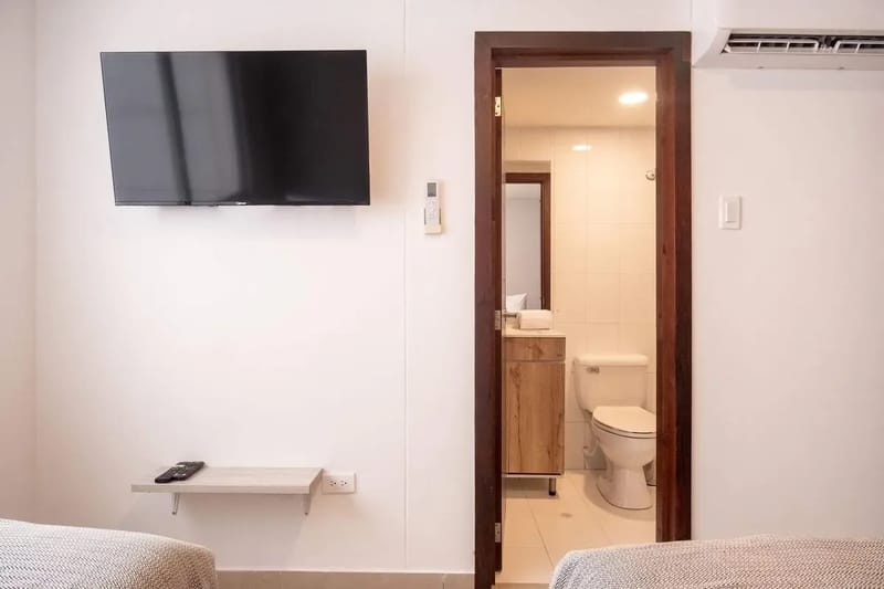Glorious 2BR w/ AC in Bocagrande