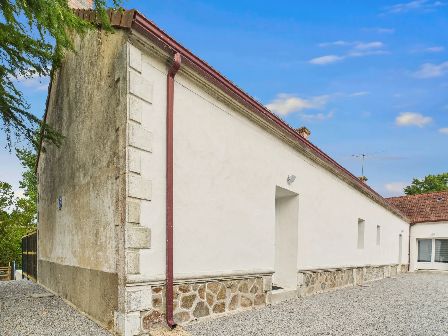 Apartment property gallery photo
