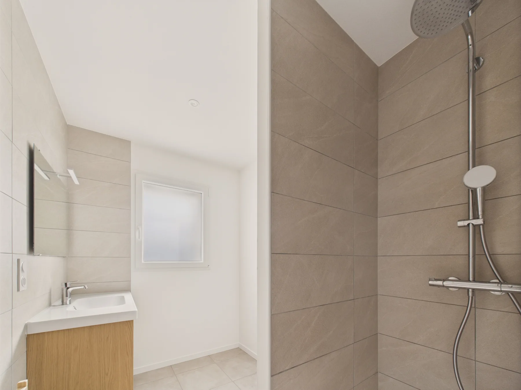 Apartment property gallery photo
