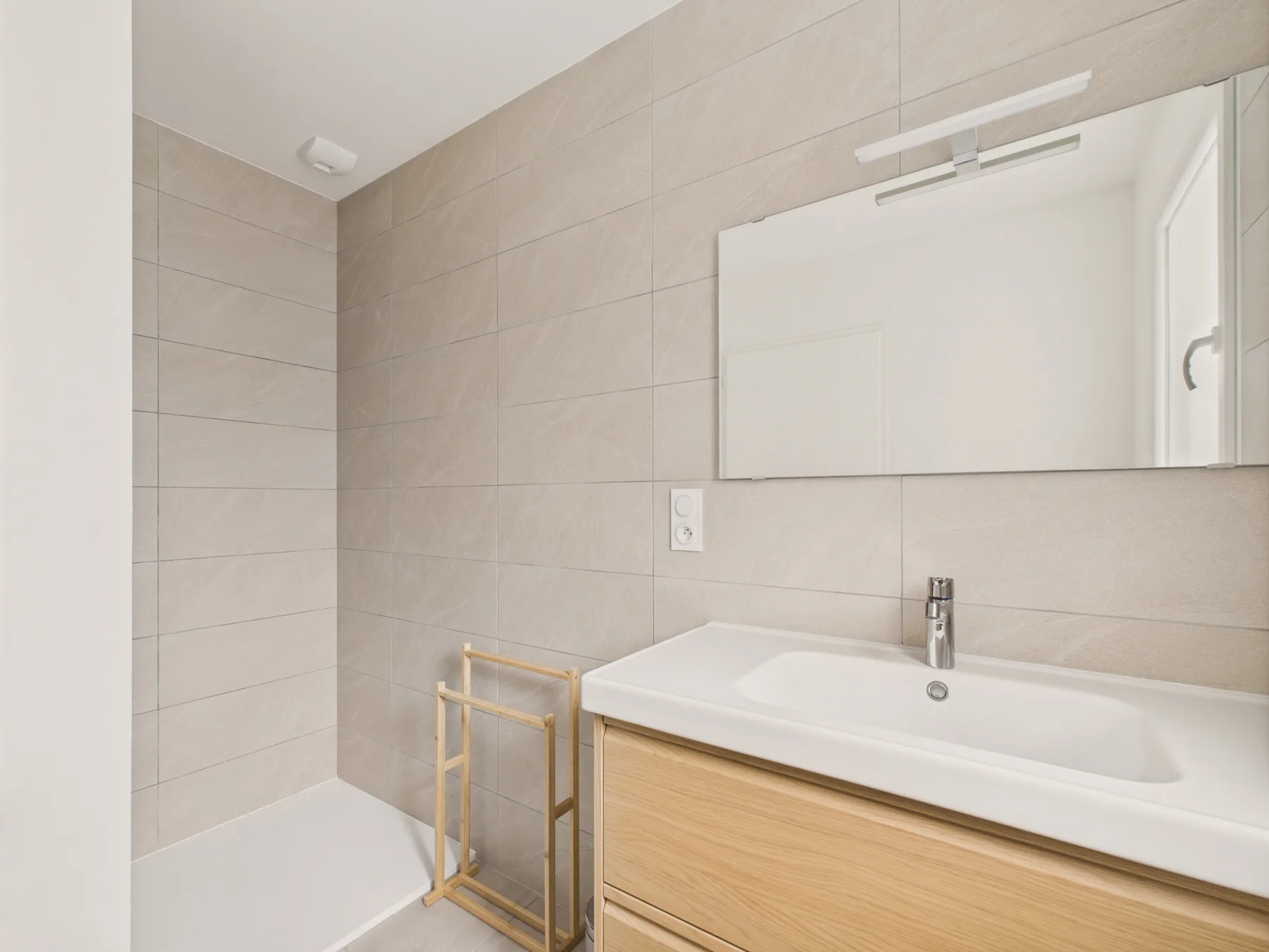 Apartment property gallery photo