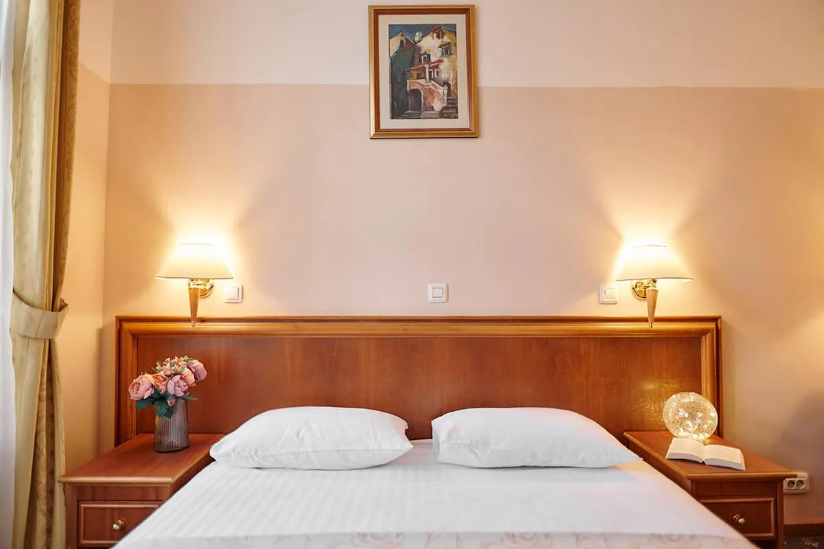 Double or twin room with sea view