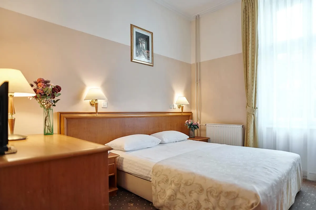 Double or twin room with sea view