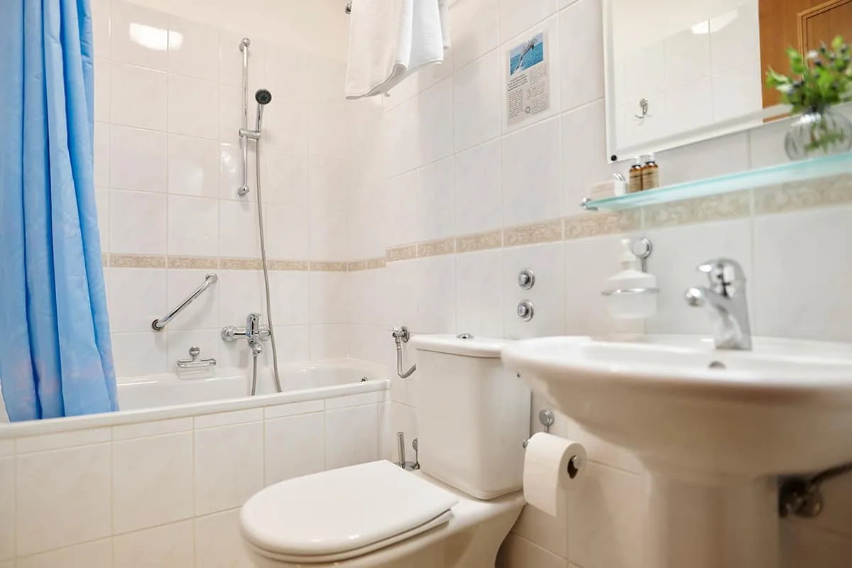 Room bathroom