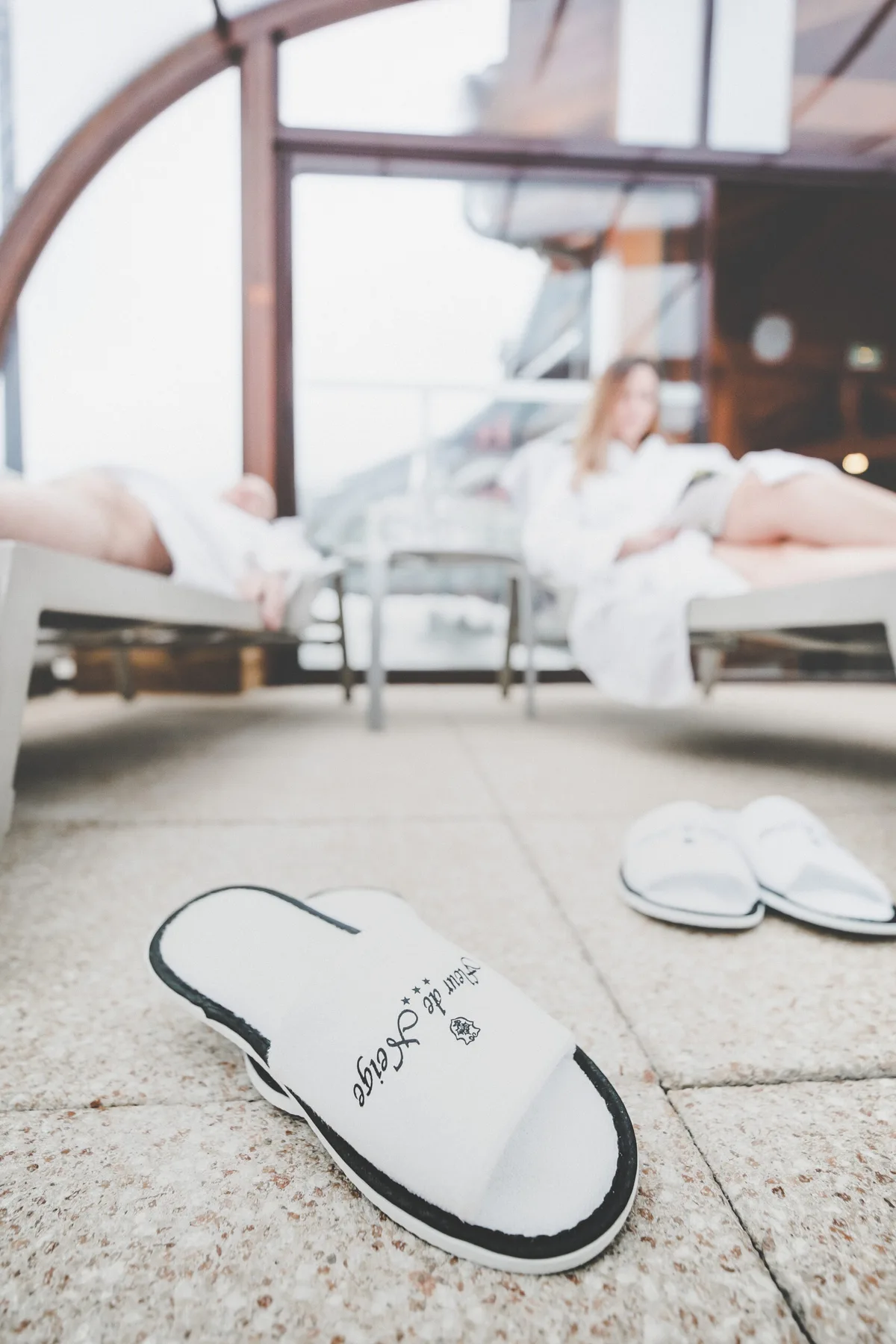 Fleur de Neige spa slippers