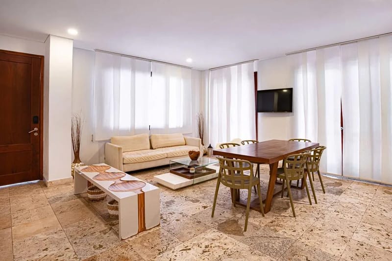 Luxury 2BR w/ AC in Ciudad Amurallada