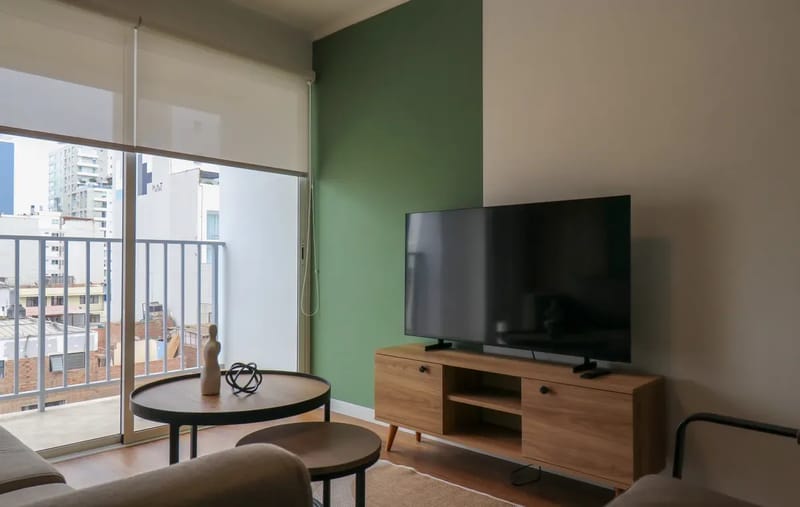 Curated Urban 2BR w/ Balcony in Miraflores