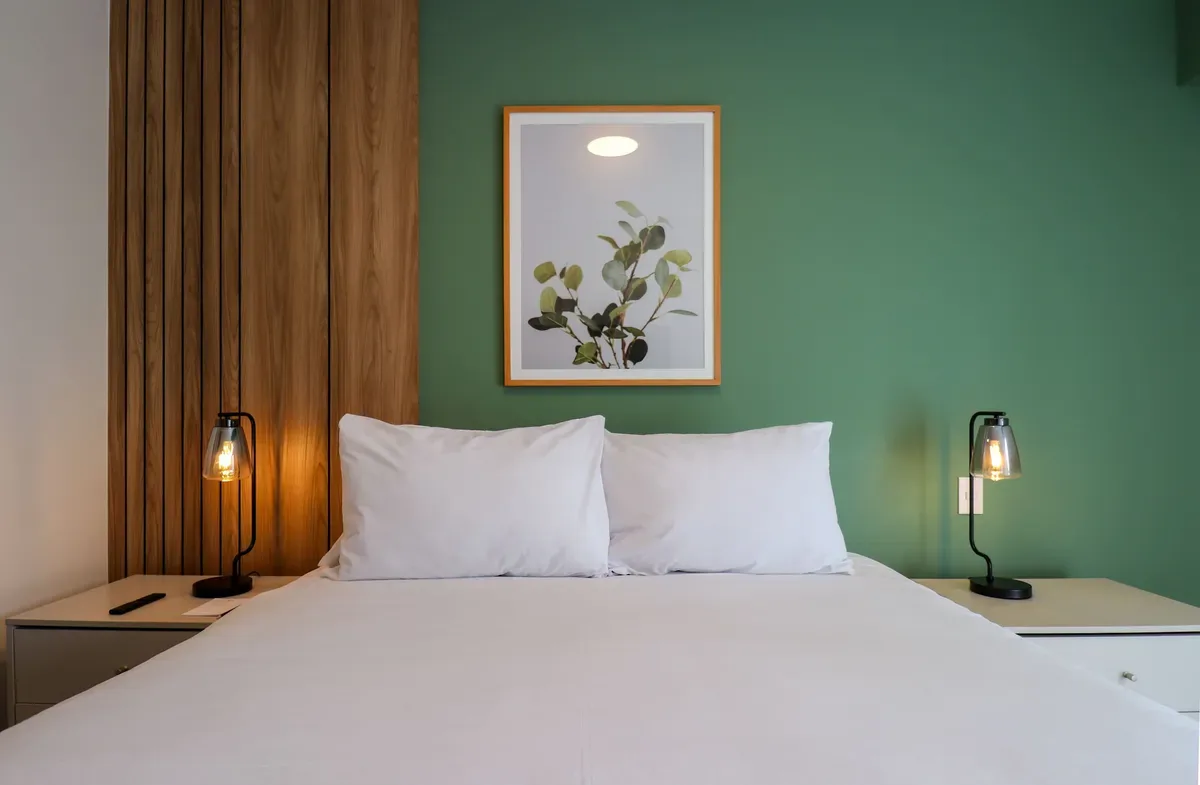 Curated Urban 2BR w/ Balcony in Miraflores