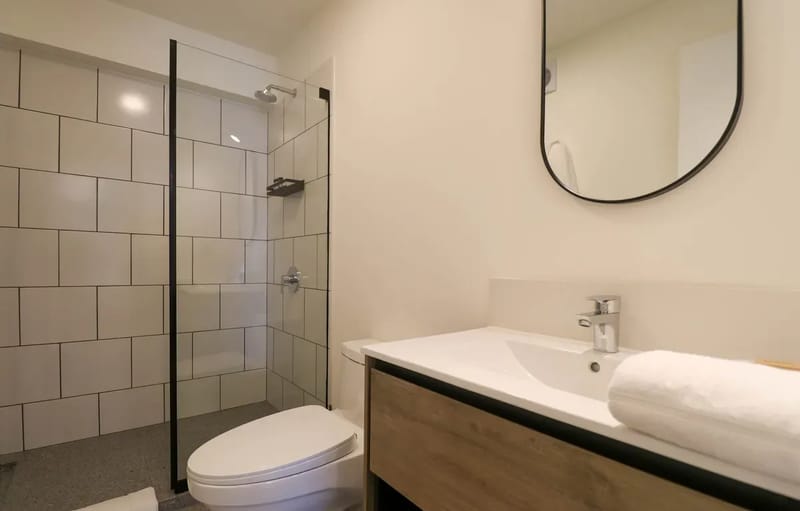 Curated Urban 2BR w/ Balcony in Miraflores