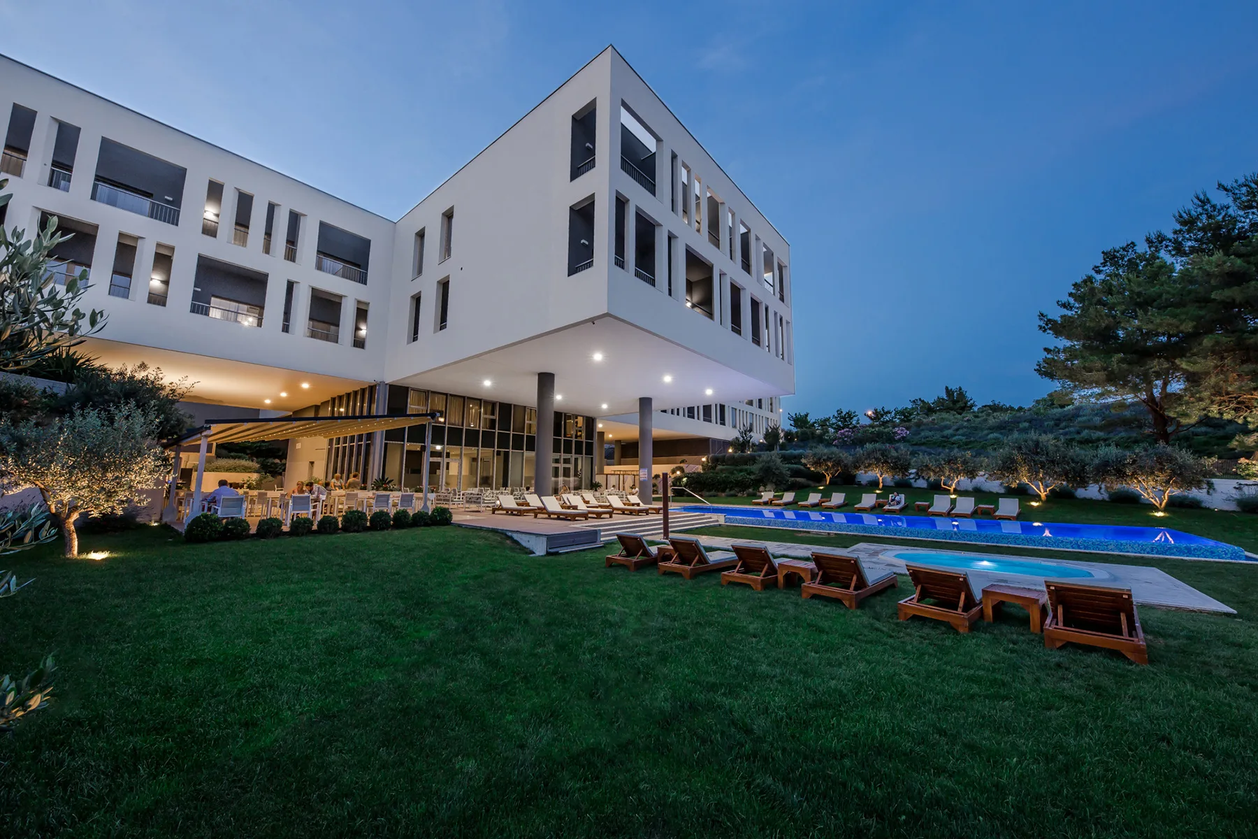 Hotel group-stay setting
