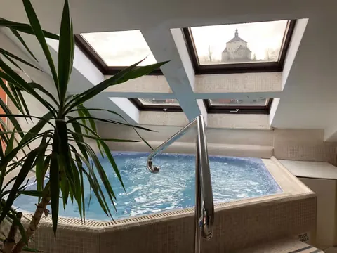 Private wellness hot tub