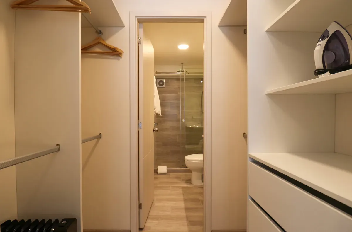 Engaging 2BR w/ Balcony in Miraflores