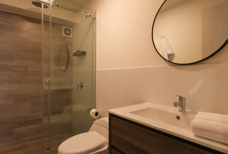 Engaging 2BR w/ Balcony in Miraflores