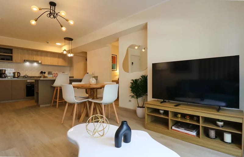 Engaging 2BR w/ Balcony in Miraflores