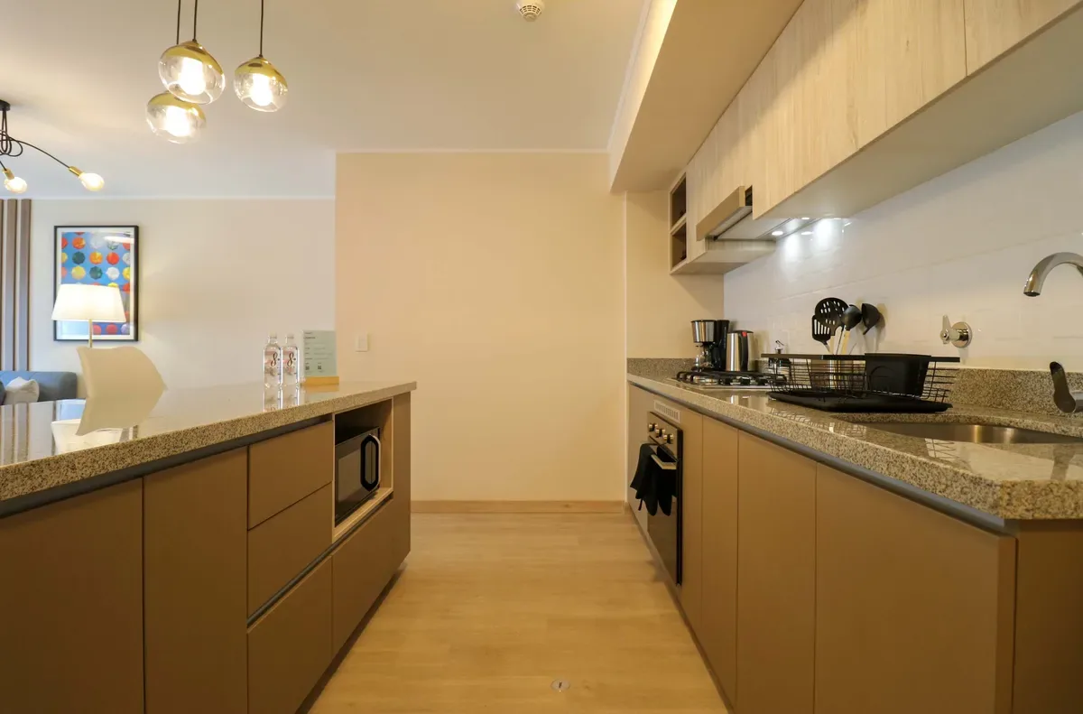 Engaging 2BR w/ Balcony in Miraflores
