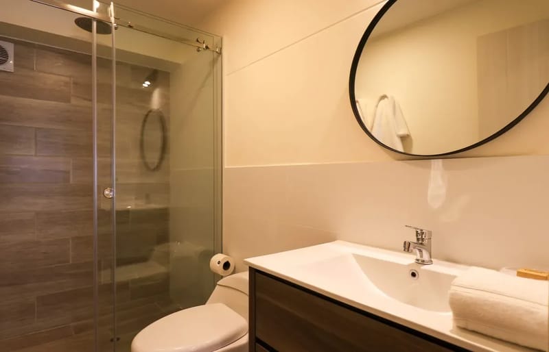 Engaging 2BR w/ Balcony in Miraflores
