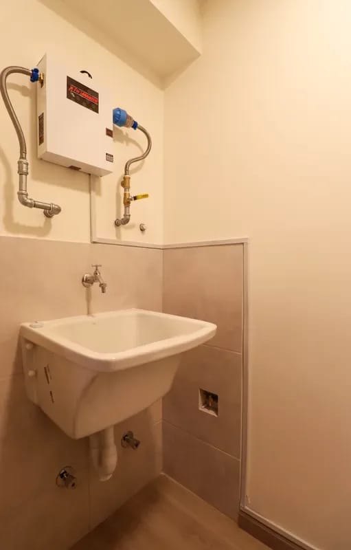 Engaging 2BR w/ Balcony in Miraflores