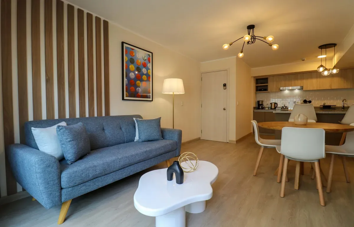 Engaging 2BR w/ Balcony in Miraflores