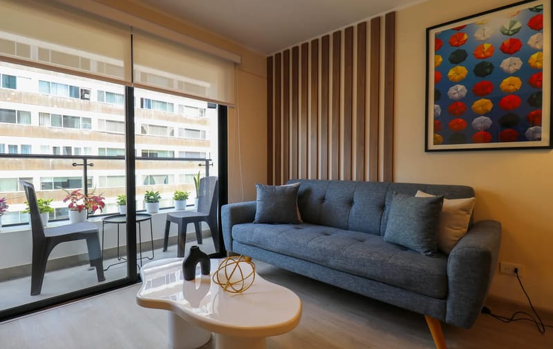 Engaging 2BR w/ Balcony in Miraflores