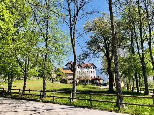 Hotel Al Prato in spring