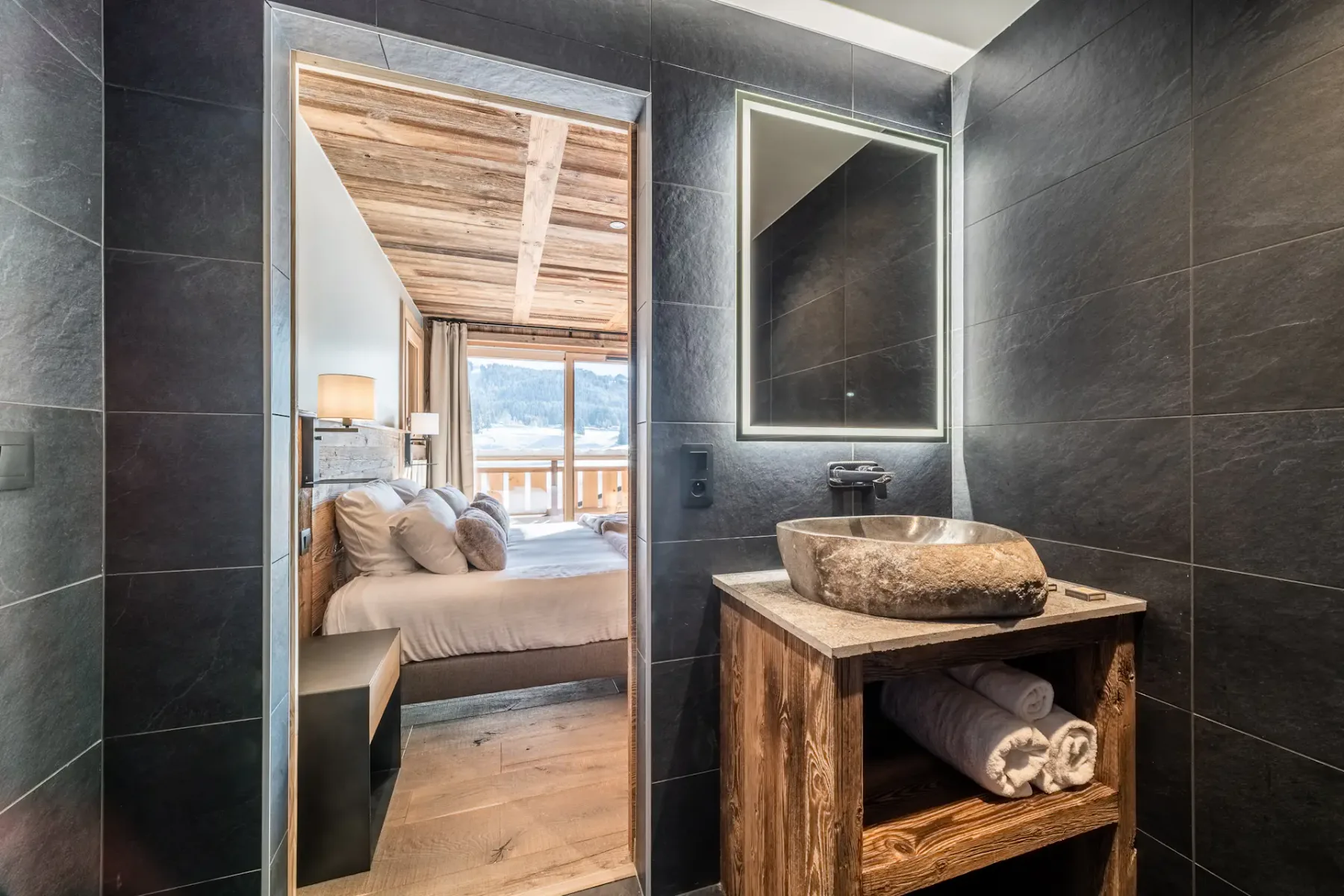 Luxury double ensuite bedroom mountain views chalet Floquet de Neu Les Gets