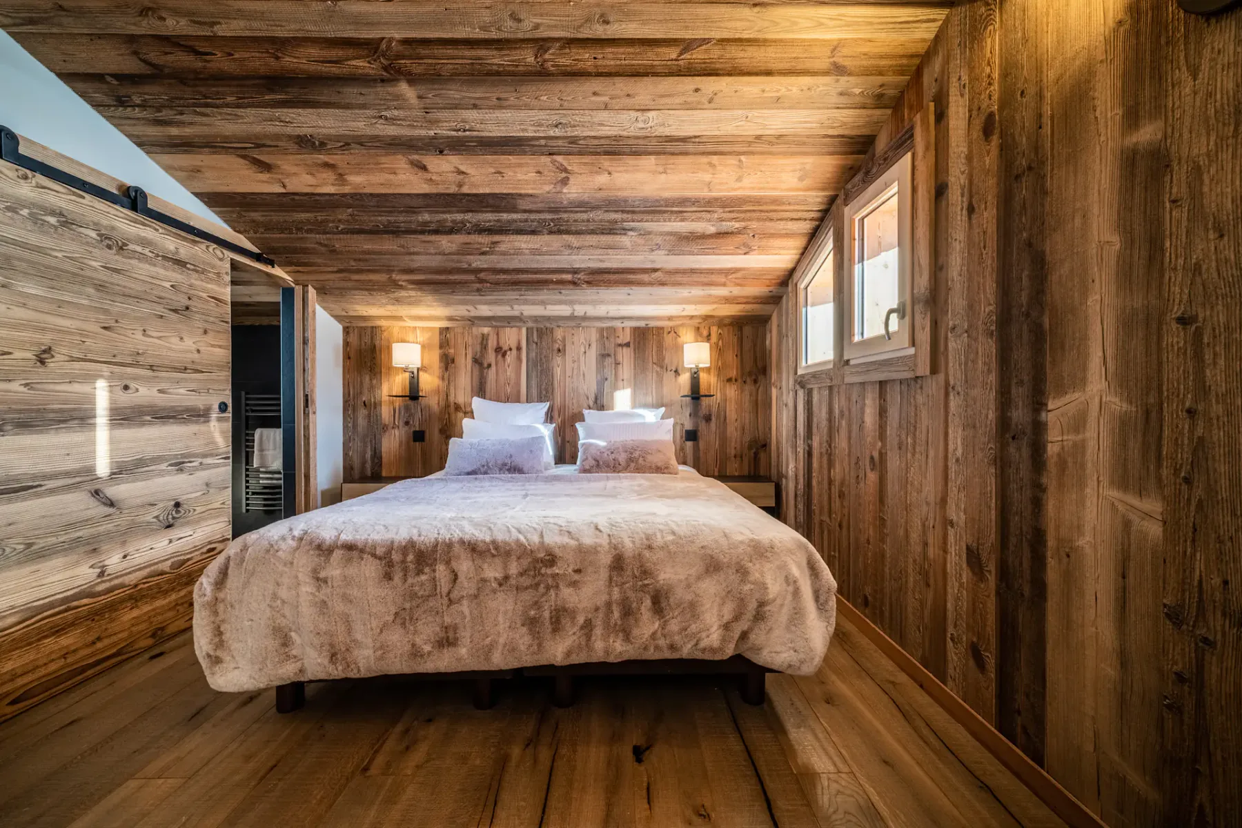 Luxury double ensuite bedroom mountain views chalet Floquet de Neu Les Gets