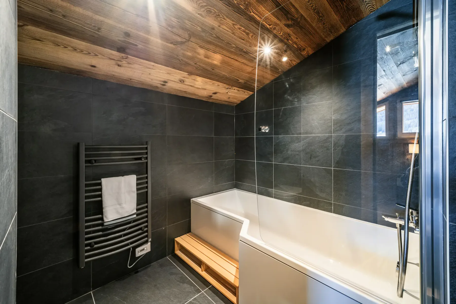 Luxury double ensuite bedroom mountain views chalet Floquet de Neu Les Gets
