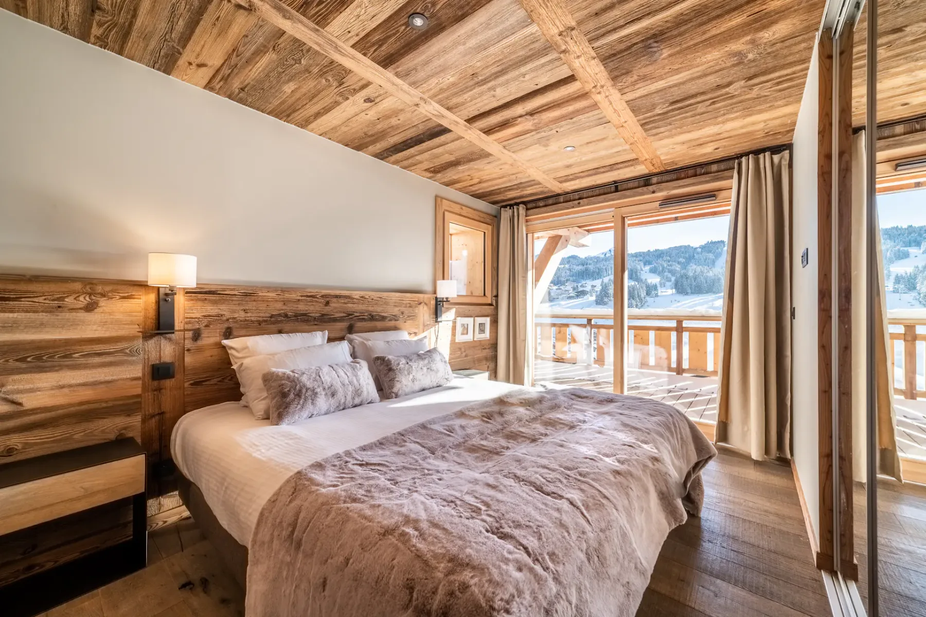 Luxury double ensuite bedroom mountain views chalet Floquet de Neu Les Gets
