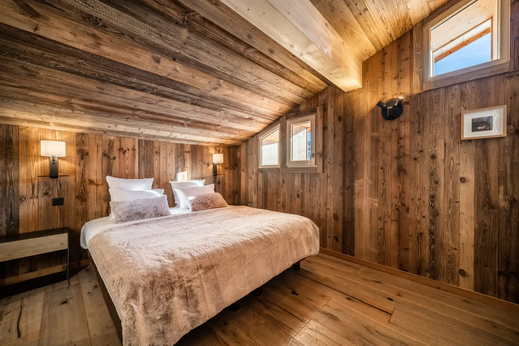 Luxury double ensuite bedroom mountain views chalet Floquet de Neu Les Gets