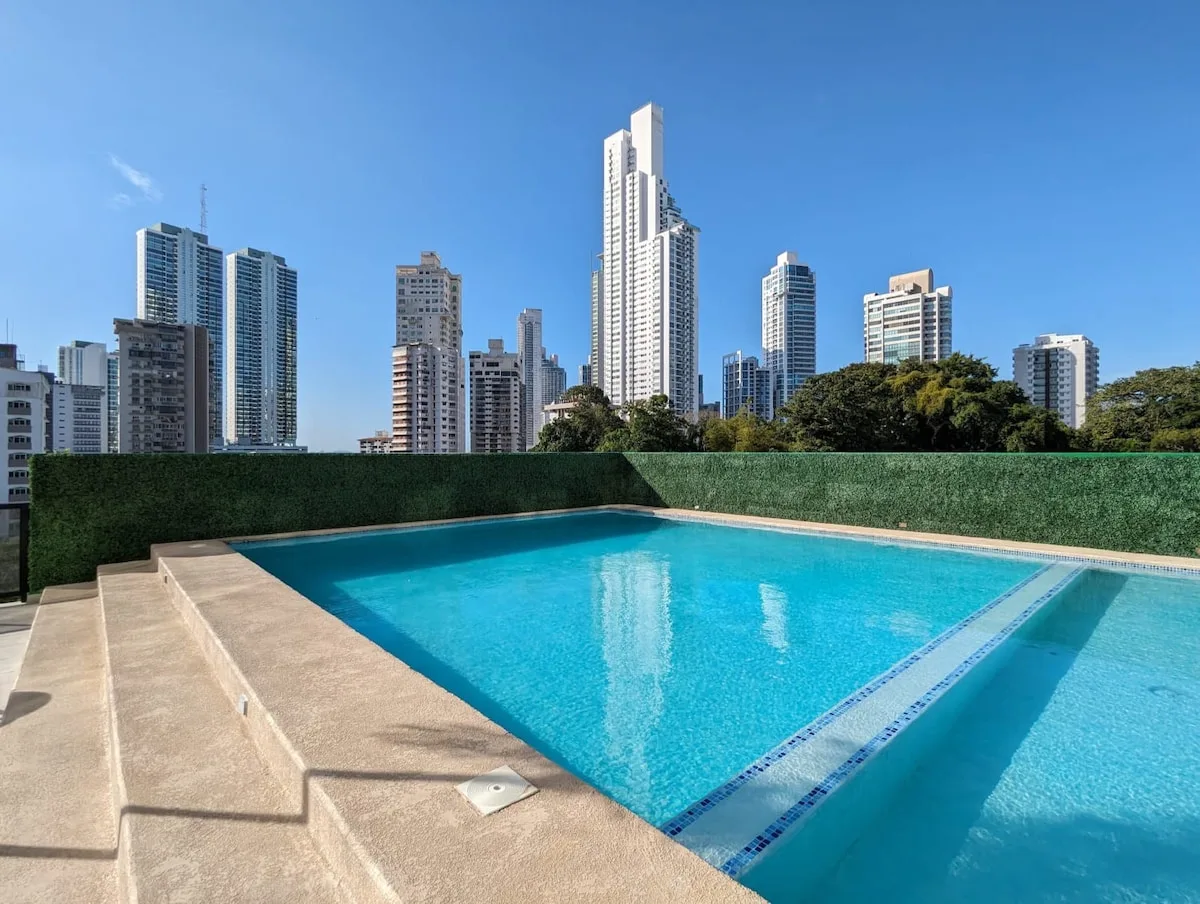Sunny 1BR on Calle 50 w/ View