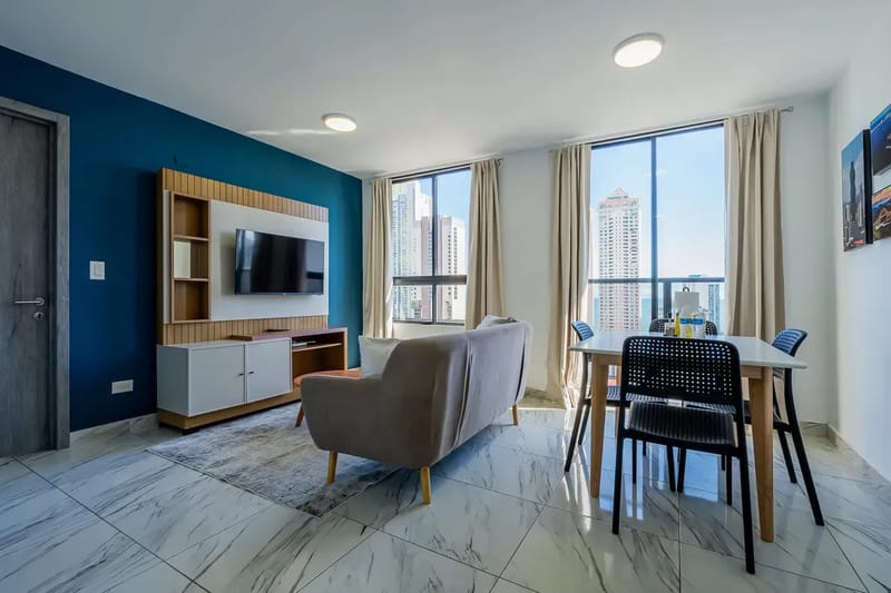 Sunny 1BR on Calle 50 w/ View