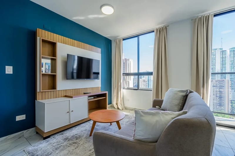 Sunny 1BR on Calle 50 w/ View