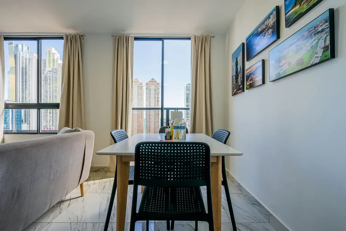 Sunny 1BR on Calle 50 w/ View