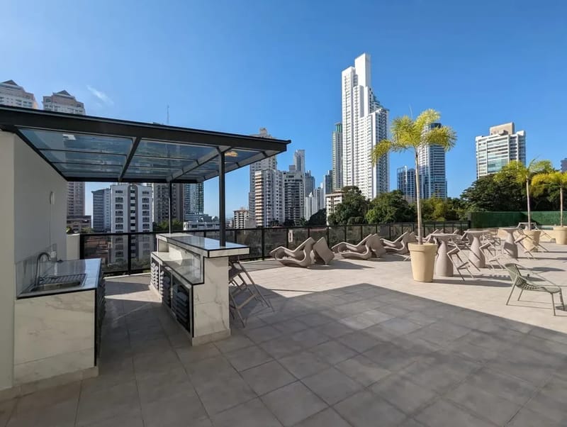 Sunny 1BR on Calle 50 w/ View