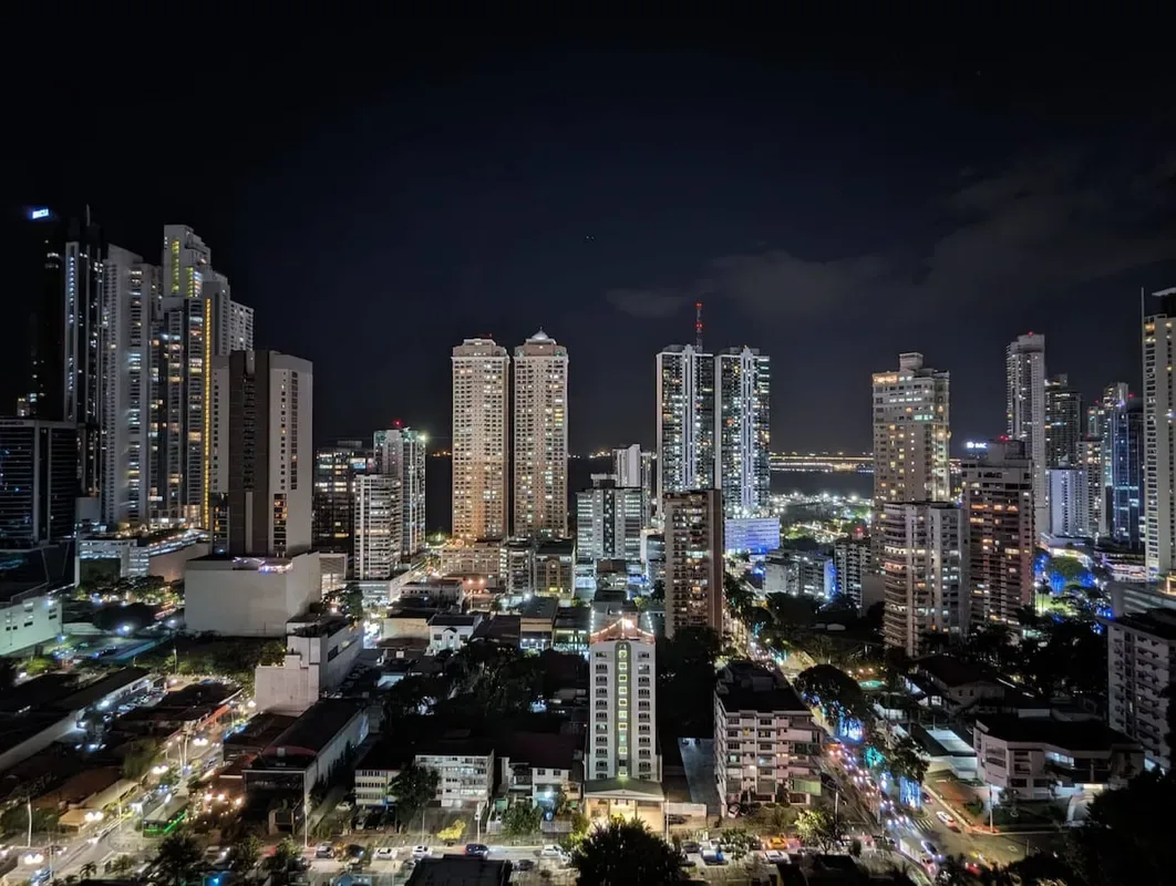Sunny 1BR on Calle 50 w/ View