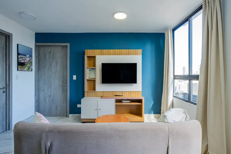 Sunny 1BR on Calle 50 w/ View