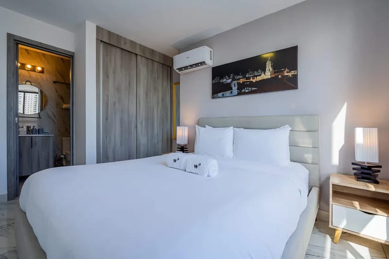Sunny 1BR on Calle 50 w/ View