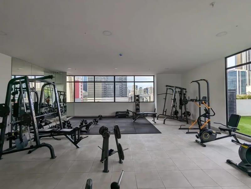 Sunny 1BR on Calle 50 w/ View
