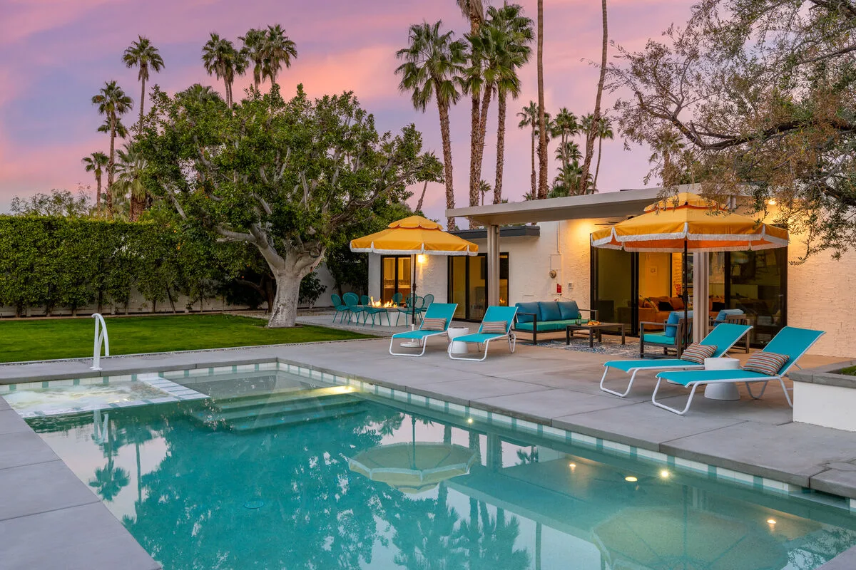 Poolside Gossip