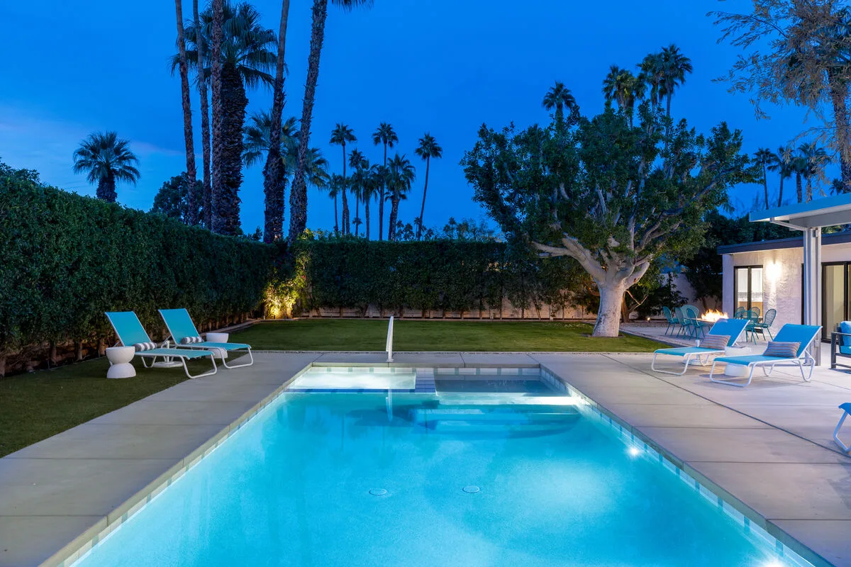 Poolside Gossip