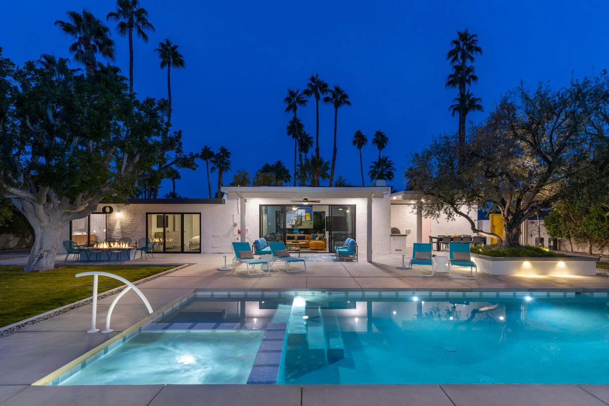 Poolside Gossip