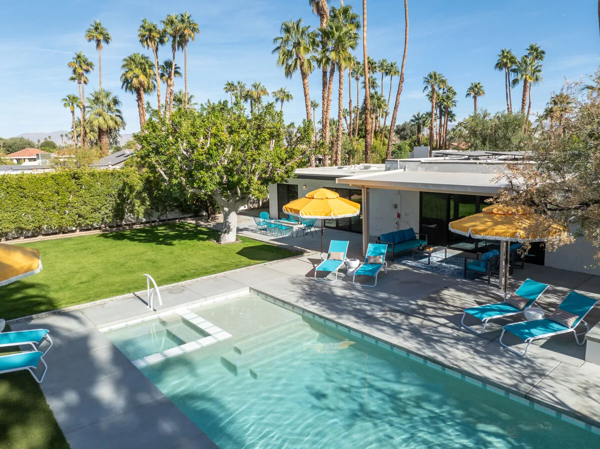 Poolside Gossip