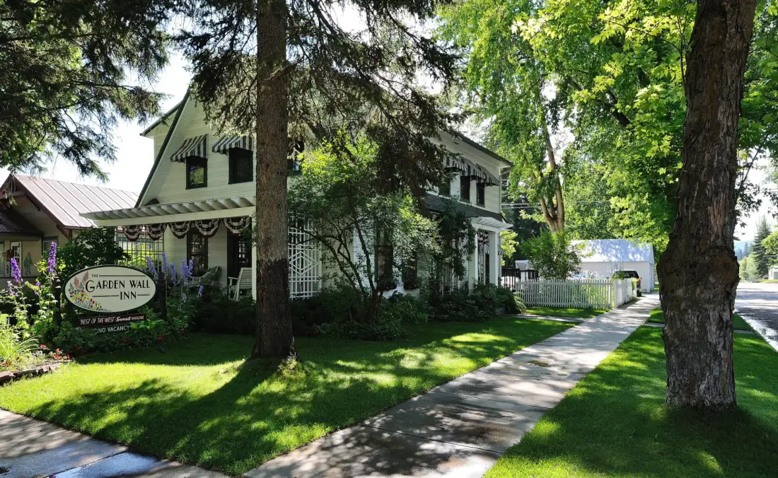 Garden Wall Inn exterior