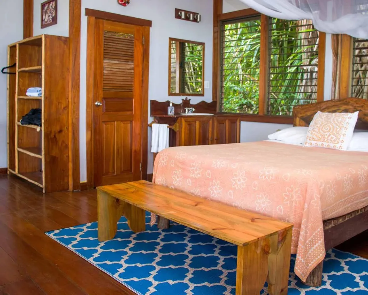 Tortuga beachfront bungalow