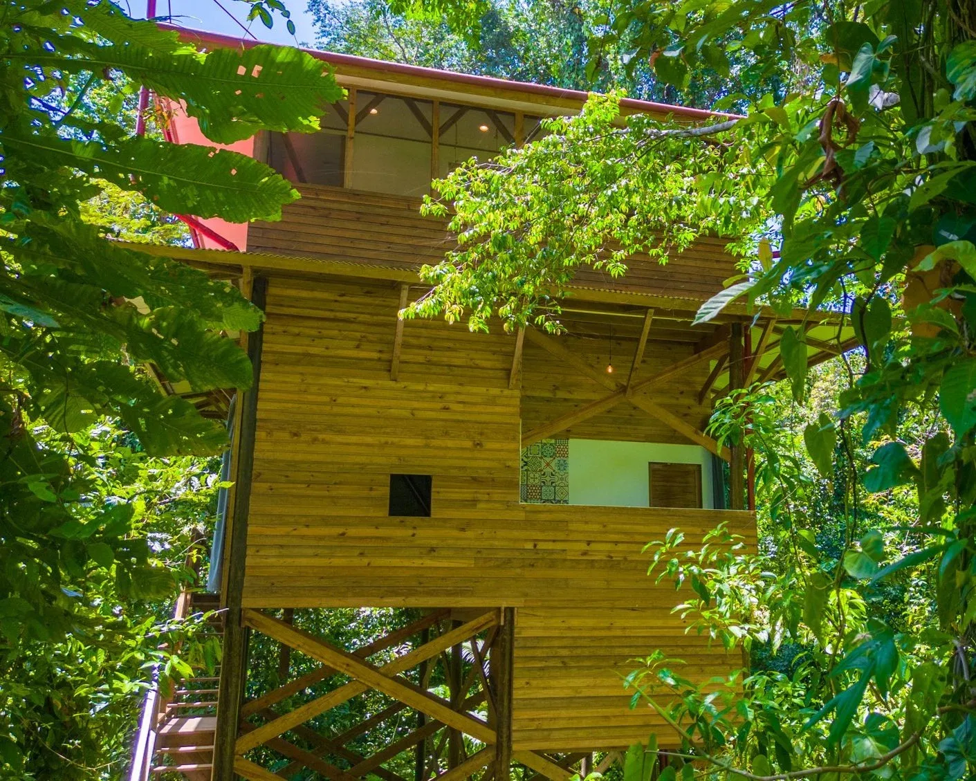 Mono treehouse